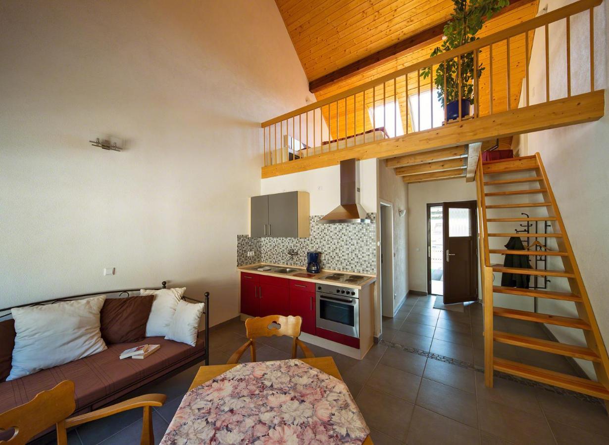 Apartment Sauvignon Blanc Weingut Zur Burg *